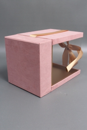 Коробка подарочная с атласной лентой 15,5x14,9x22,5H,1 шт., св.розовый 5955М