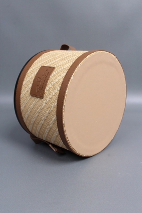 Коробка подарочная с крышкой 22*22*14, бежевый 8017М