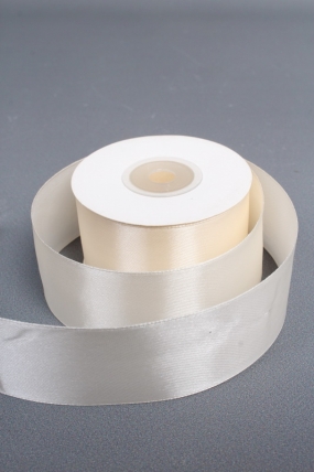 Лента атласная, на картонн.катушке, односторонняя, 38 мм х 25 ярд, слоновая кость 6781М