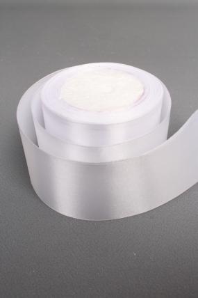 Лента атласная, на пене, односторонняя, 50 мм х 25 ярд, белый 0576М
