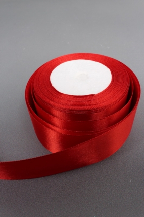 Лента атласная, на пене, односторонняя, 38 мм х 25 ярд, красный 0538М
