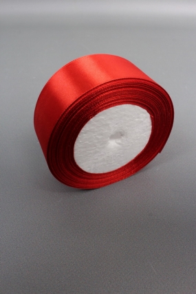 Лента атласная, на пене, односторонняя, 38 мм х 25 ярд, красный 0538М