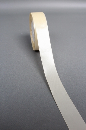 Лента атласная, на пене, односторонняя, 25 мм х 25 ярд, молочный 0651М