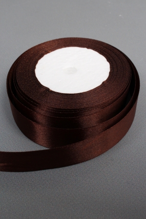Лента атласная, на пене, односторонняя, 25 мм х 25 ярд, темно-коричневый 1078М