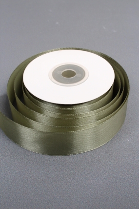 Лента атласная, на пене, односторонняя, 25 мм х 25 ярд, зеленый мох 0934М