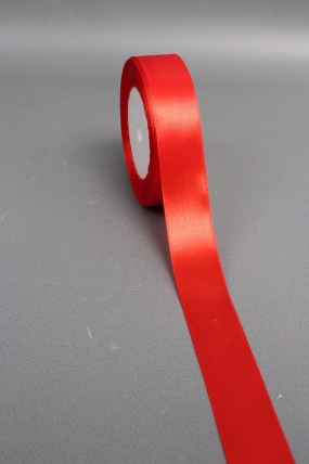 Лента атласная односторонняя, 25 мм х 25 ярд, красный 0804М