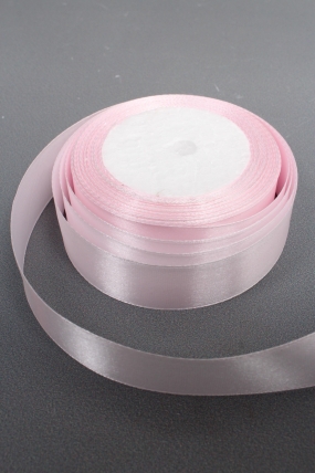 Лента атласная односторонняя, 25 мм х 25 ярд, ледяной розовый 0682М
