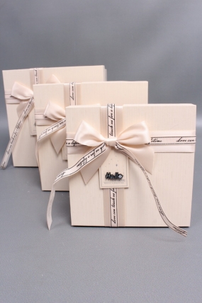 Набор коробок подарочных 19*19*9,5, 17*17*8, 15*15*6,5, 3 шт., кремовый  6419М