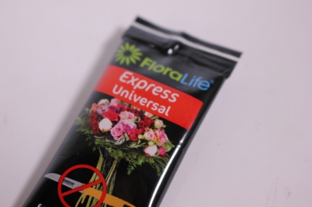 oasis floralife express universla 300 жидкая подкормка для срезанных цветов 5 мл