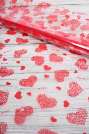 Пленка цветная Сердца Love is 70см  красный	6049675