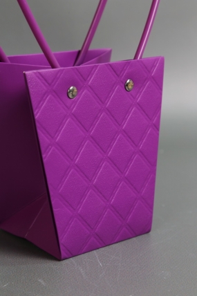 Сумка для ЦВЕТОВ (14) Тиснение клетка 12*8*12,5 фиолетовая  М14   Цена за 1шт