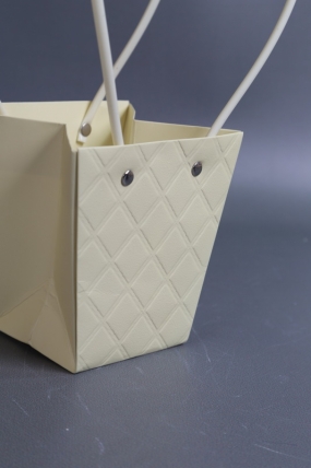 Сумка для ЦВЕТОВ (14) Тиснение клетка 12*8*12,5 лимон  М14   Цена за 1шт