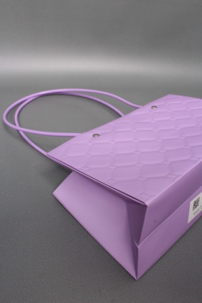Сумка для ЦВЕТОВ (11) Тиснение клетка 22*13,5*10,5 ярко-сиреневый  М11   Цена за 1шт