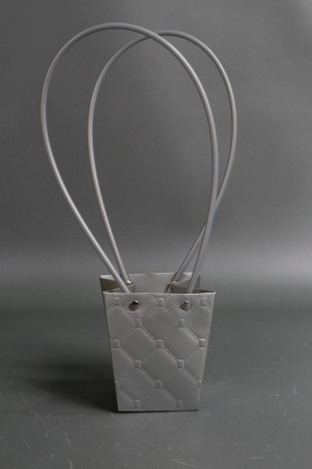 Сумка для ЦВЕТОВ тиснение Клетка (16) 10*8*10,5  серебро  М16   Цена за 1шт