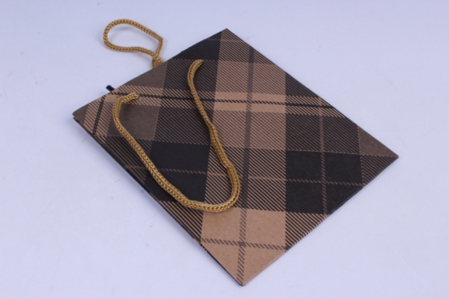 сумка крафт клетка 11*14*5,5cm (12 шт в уп) цена за 1 штl77