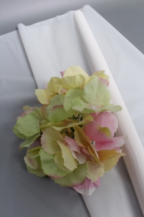 Упак. материал флористич. пленка "Водонепроницаемый тишью", 20 мкр, 58 см х 10 м, белый  1586М