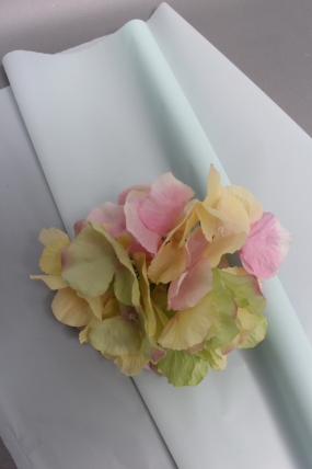 Упак. материал флористич. пленка "Водонепроницаемый тишью", 20 мкр, 58 см х 10 м, светло-голубой1647