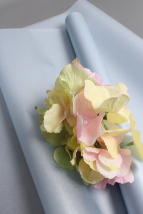 Упаковочный материал флористическая пленка с тишью, 65 мкр, 58 см х 10 м, холодный голубой 3234М